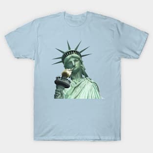 Statue Of Liberty Get's High T-Shirt